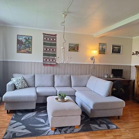Privat Leilighet Pa Gard Med Badstue Og Nordlys Narvik Bagian luar foto