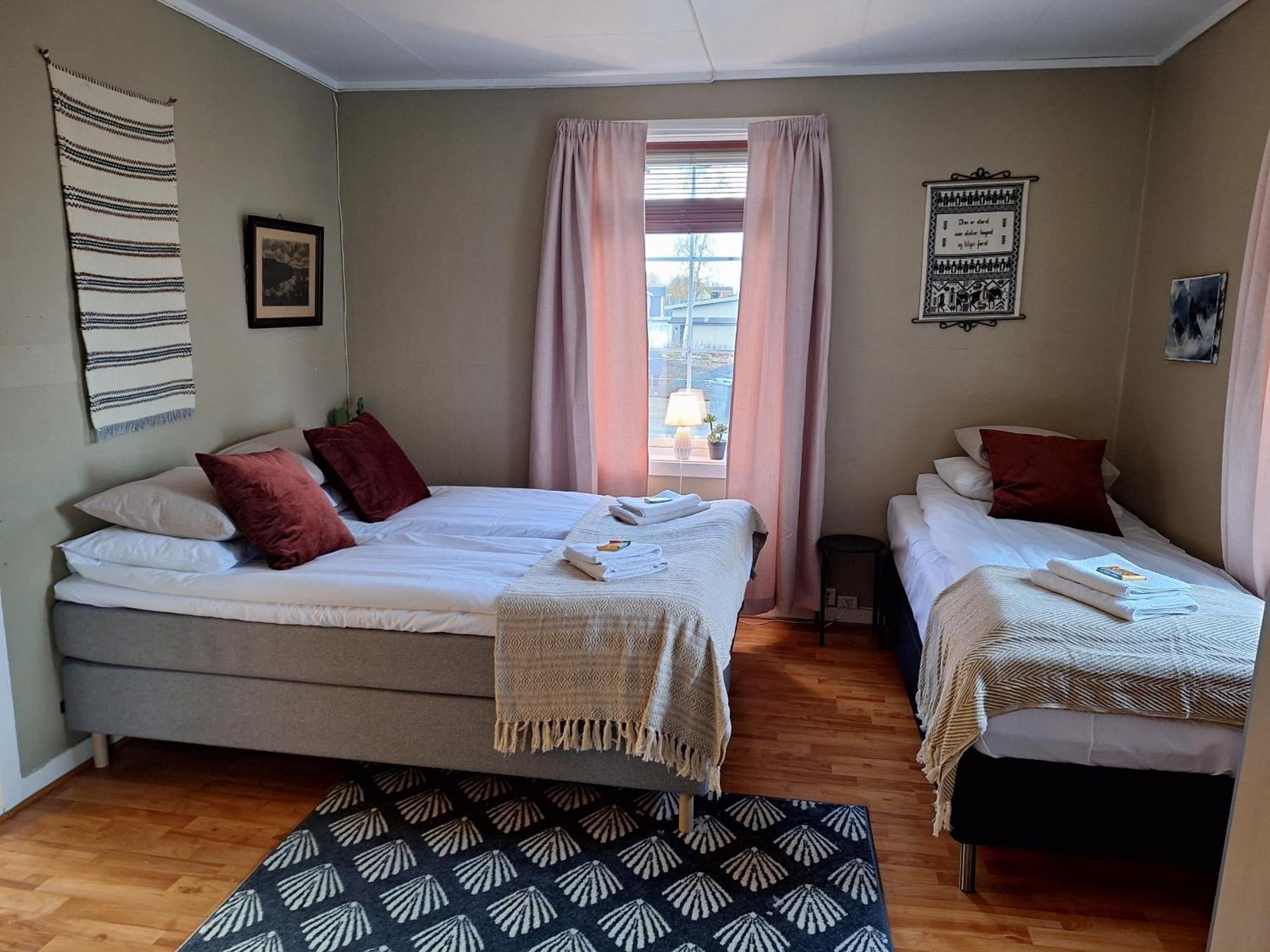 Privat Leilighet Pa Gard Med Badstue Og Nordlys Narvik Bagian luar foto